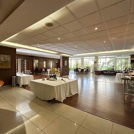 Cosmopolitan Hotel Beirut Bagian luar foto