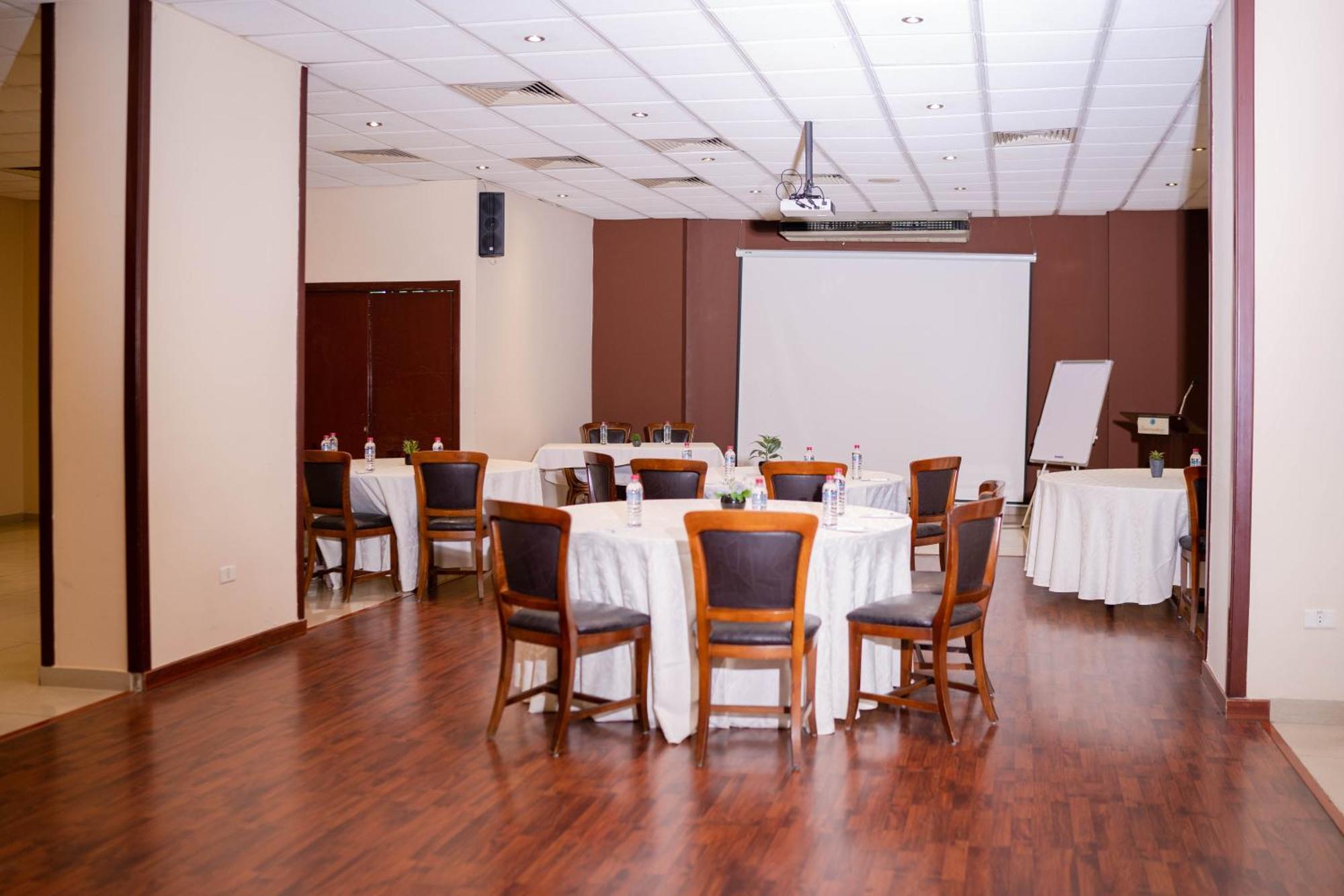 Cosmopolitan Hotel Beirut Bagian luar foto