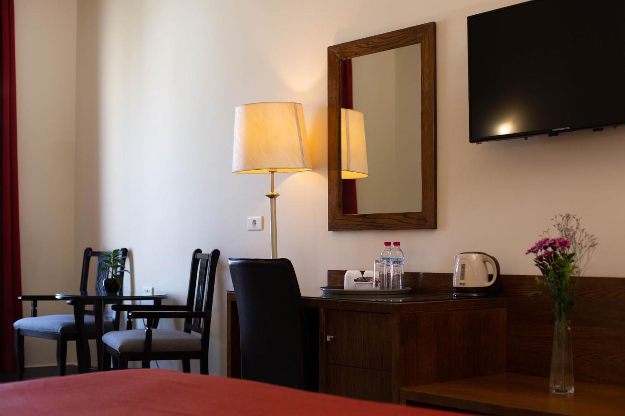 Cosmopolitan Hotel Beirut Bagian luar foto