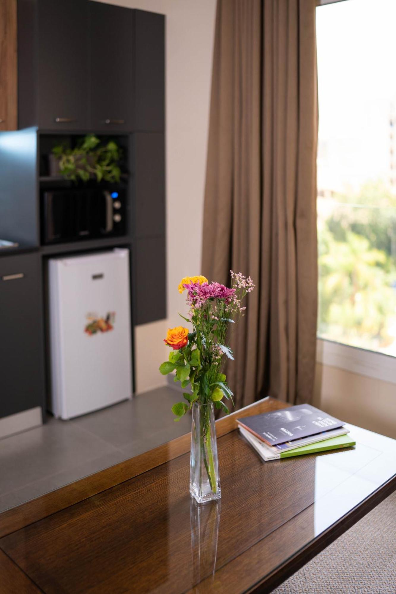 Cosmopolitan Hotel Beirut Bagian luar foto