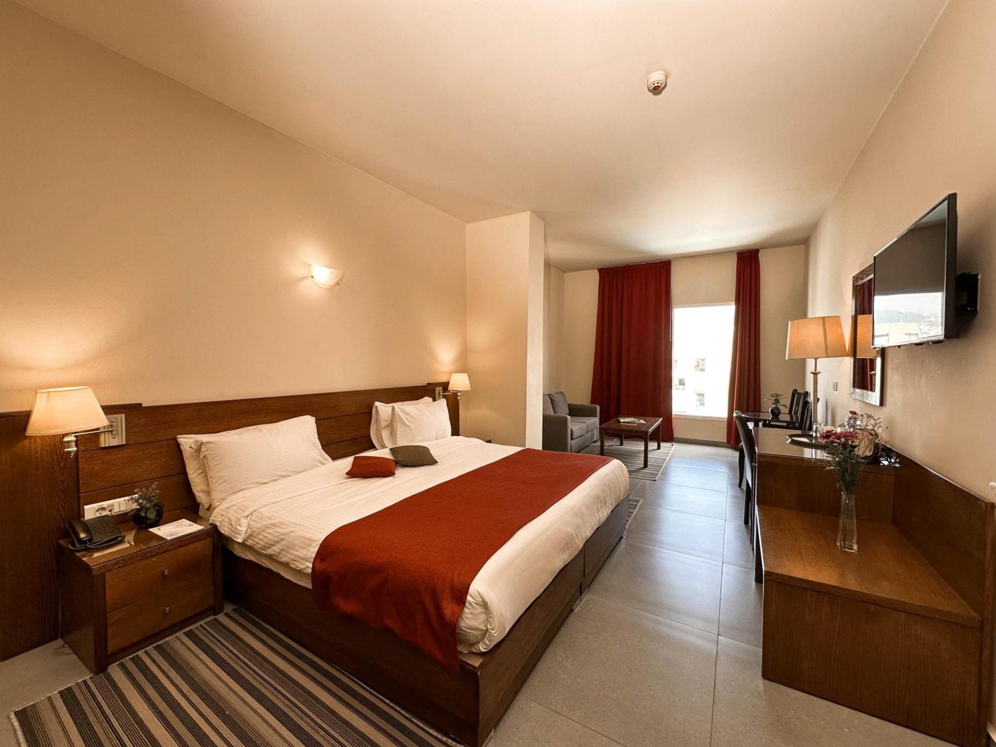 Cosmopolitan Hotel Beirut Bagian luar foto